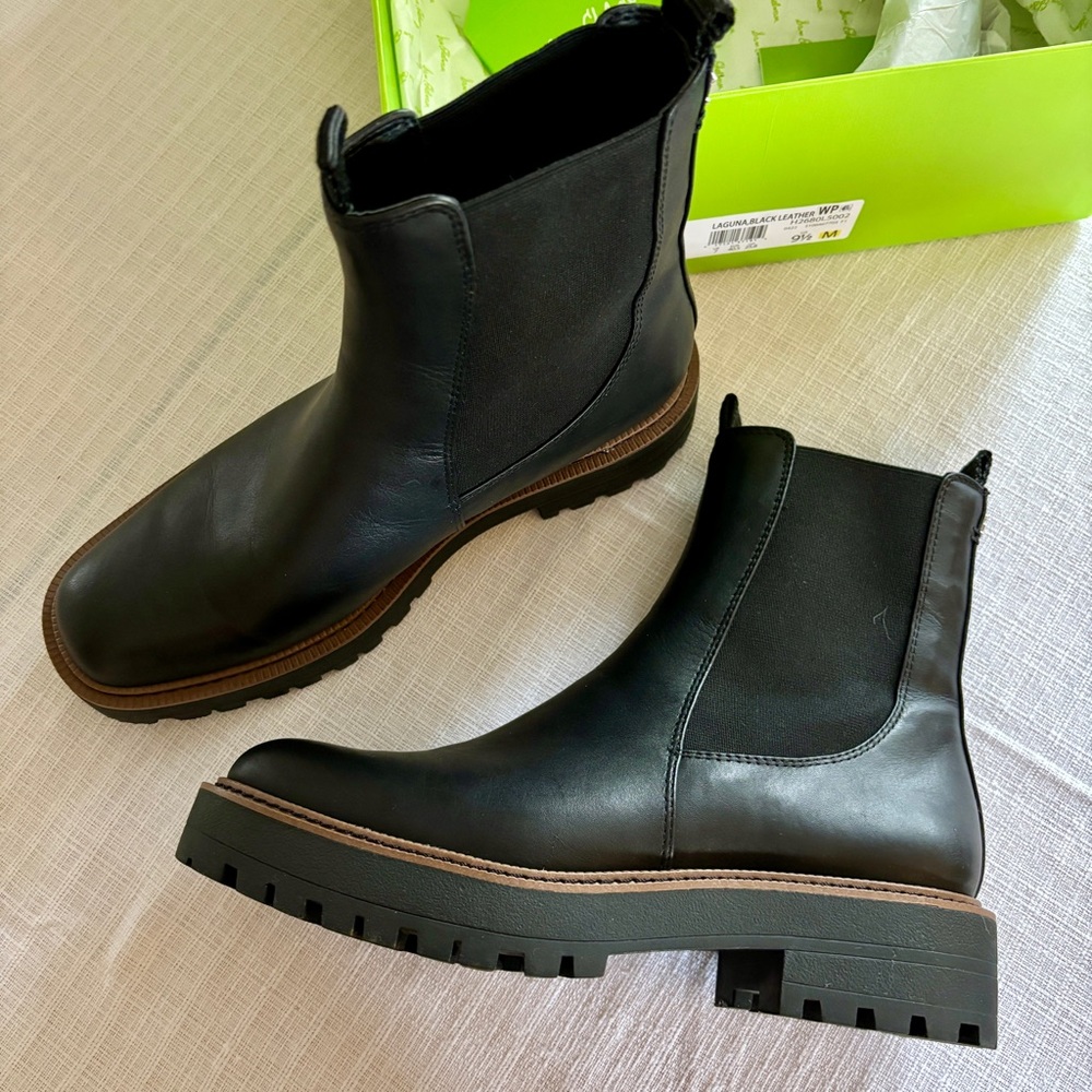 Sam Edelman Laguna Black Leather Chelsea Boots 9.5M